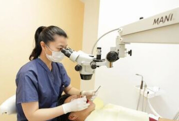 牙科显微镜治疗